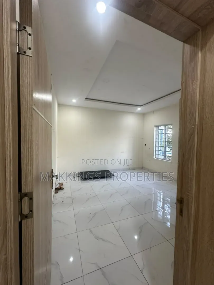 Mini Flat in Ajiwe for rent