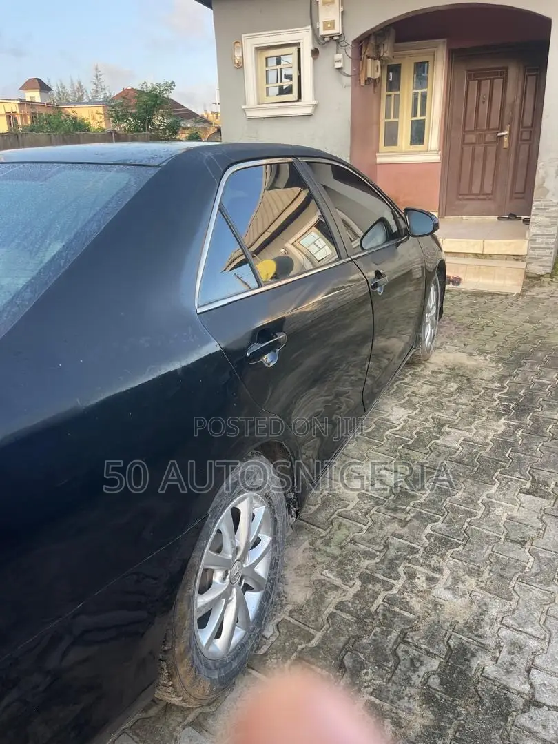 Toyota Camry LE 4dr Sedan (2.5L 4cyl 6A) 2014 Black