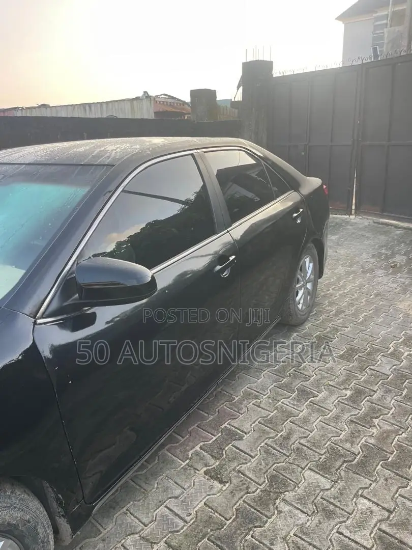 Toyota Camry LE 4dr Sedan (2.5L 4cyl 6A) 2014 Black
