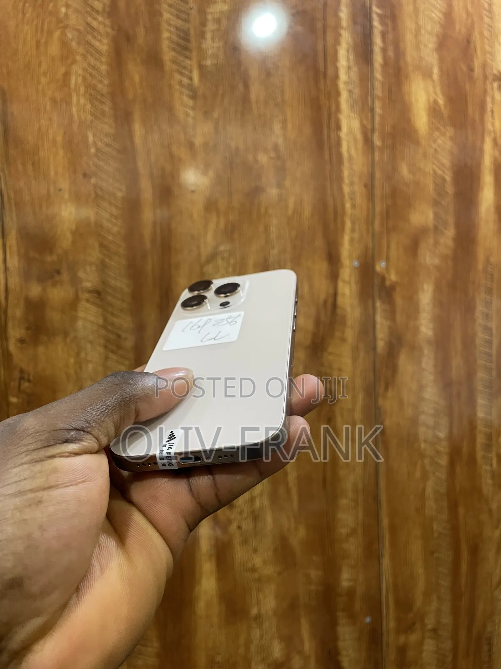 Apple iPhone 16 Pro 256 GB Gold
