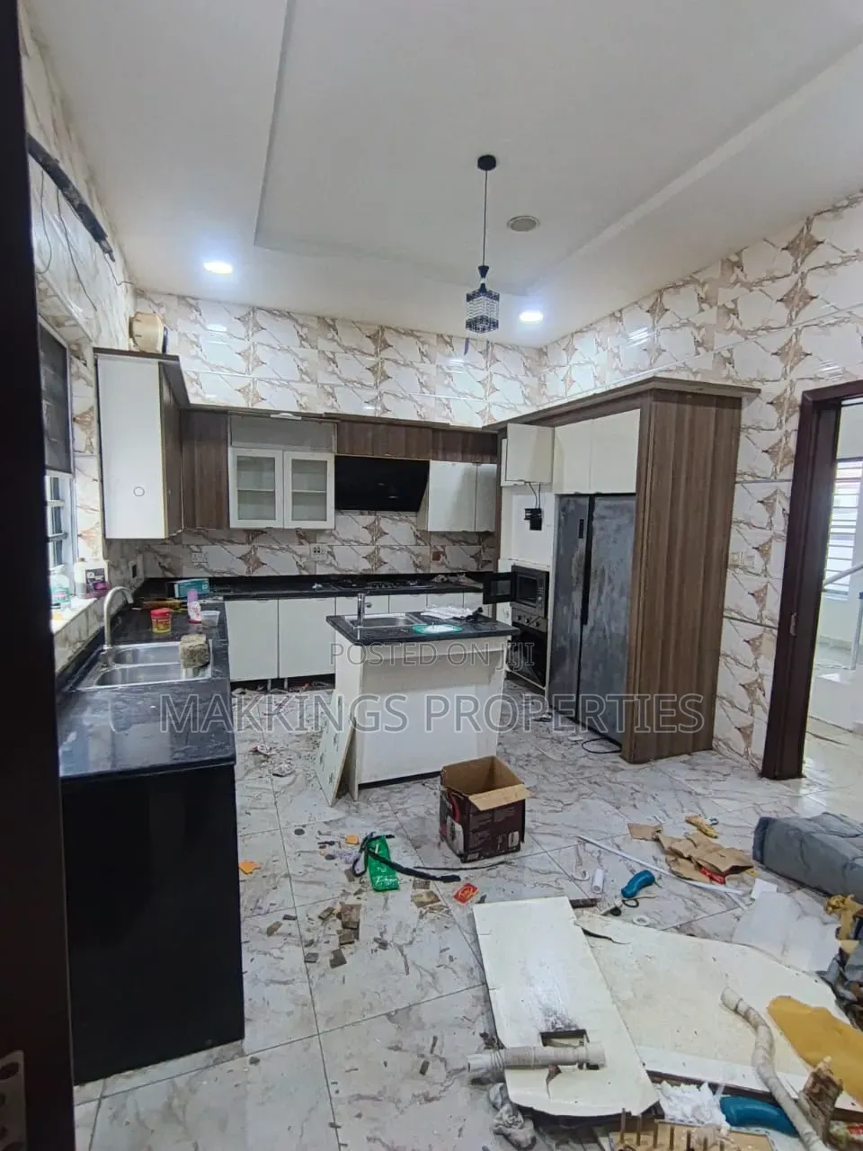 5bdrm Duplex in Ikota for rent