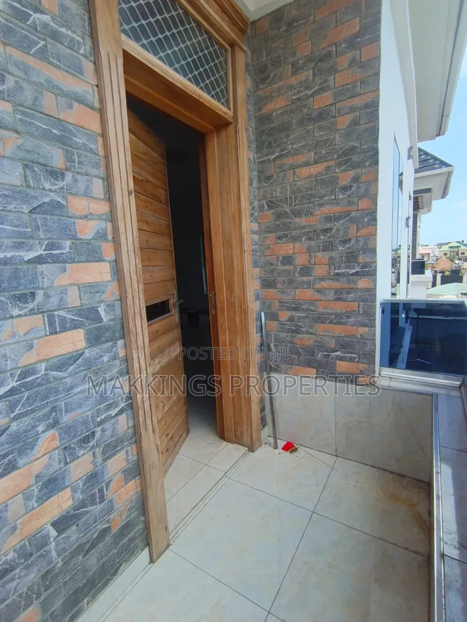 5bdrm Duplex in Ikota for rent
