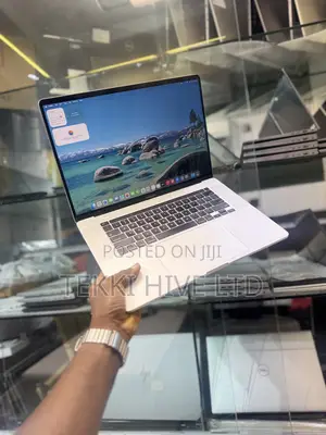 Laptop Apple MacBook Pro 2019 16GB Intel Core i9 SSD 512GB