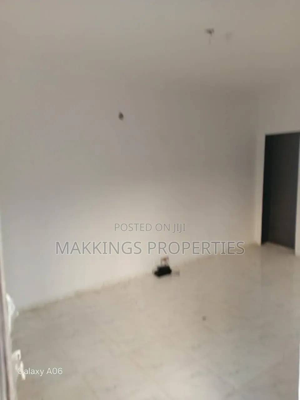 1bdrm Apartment in Southern View, Lekki Phase 2 for rent