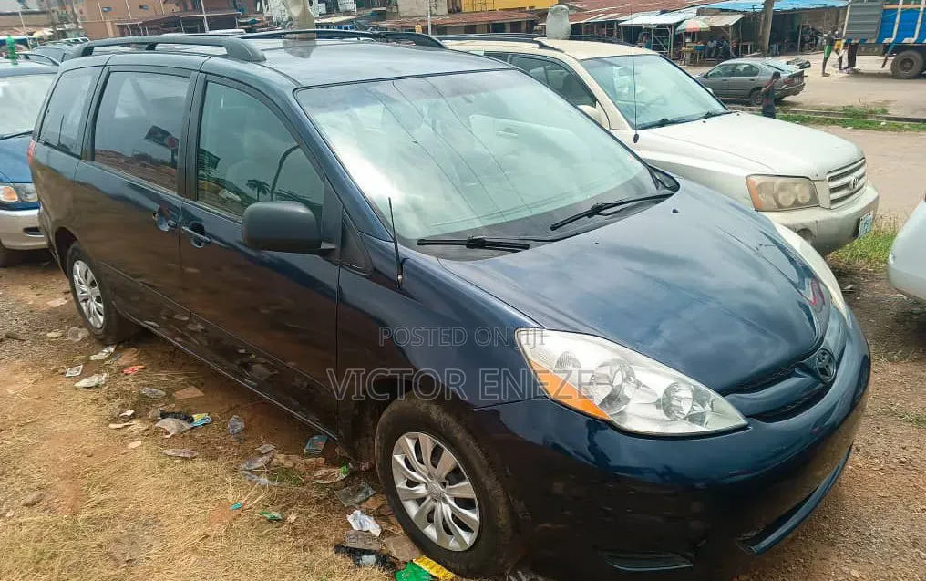 Toyota Sienna 2007 Blue