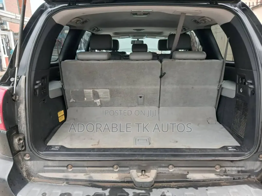 Toyota Sequoia SR5 4dr SUV 4WD (4.6L 8cyl 6A) 2010 Black