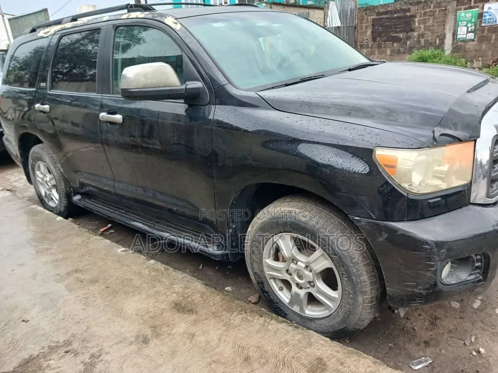 Toyota Sequoia SR5 4dr SUV 4WD (4.6L 8cyl 6A) 2010 Black
