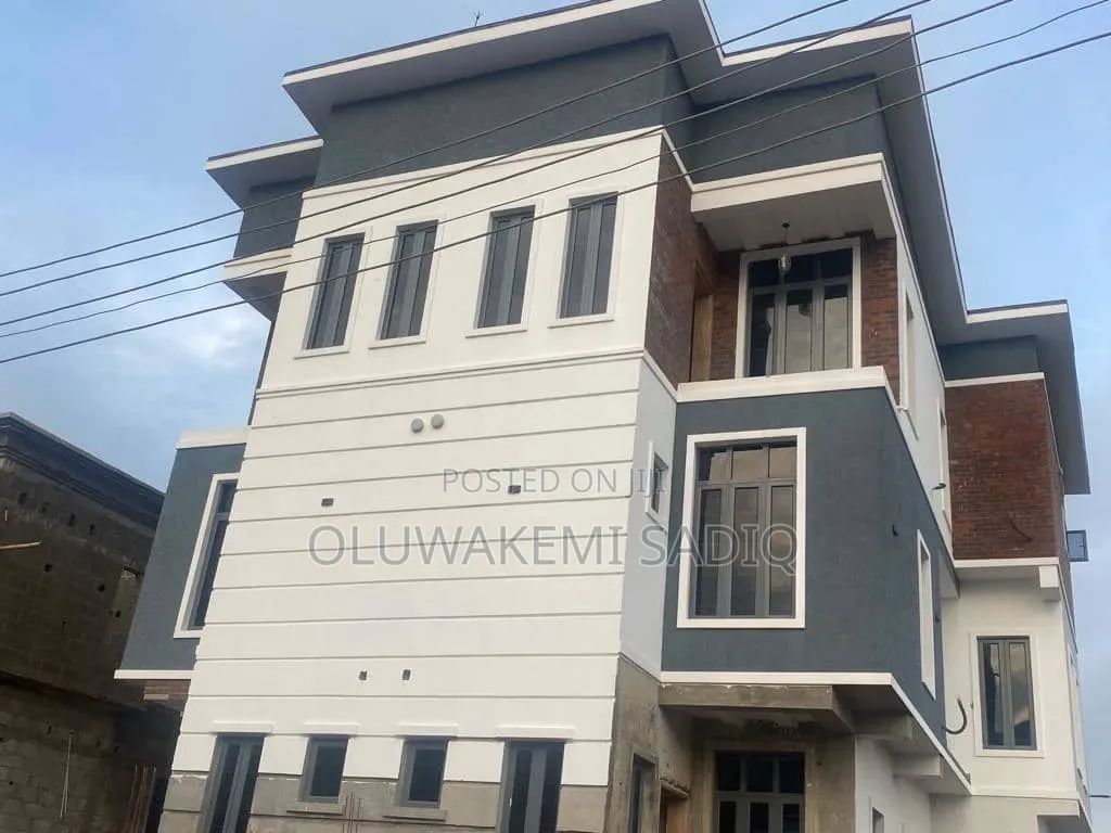 4bdrm Duplex in Isheri Opic for sale