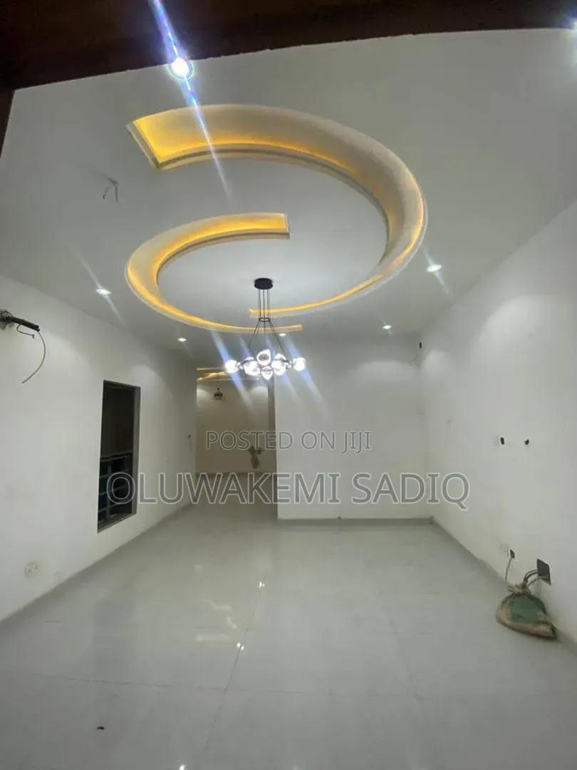 4bdrm Duplex in Isheri Opic for sale