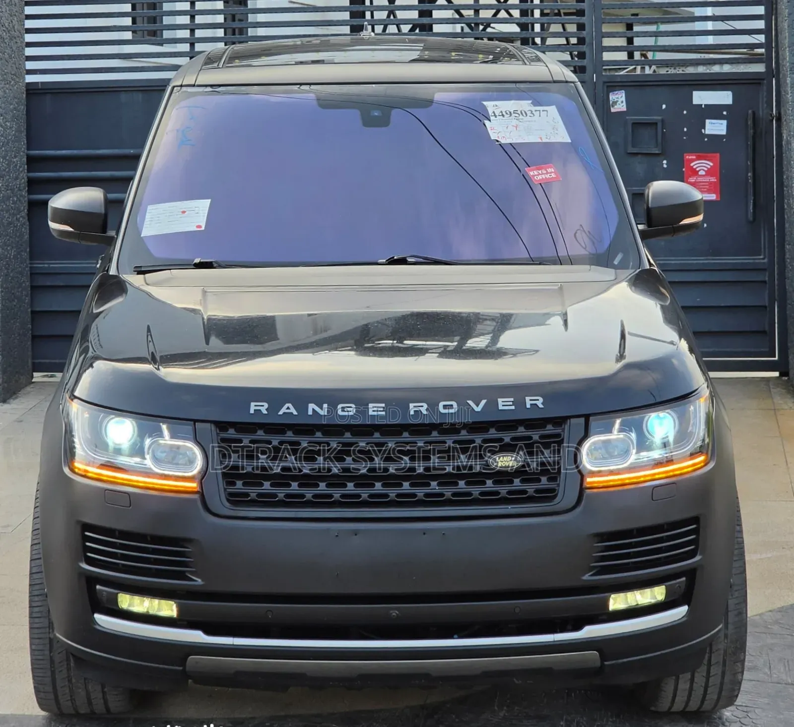 Land Rover Range Rover Vogue 2016 Black