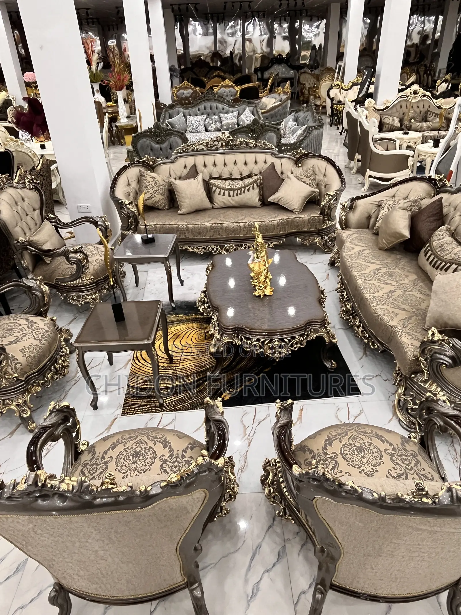 Royal Couch