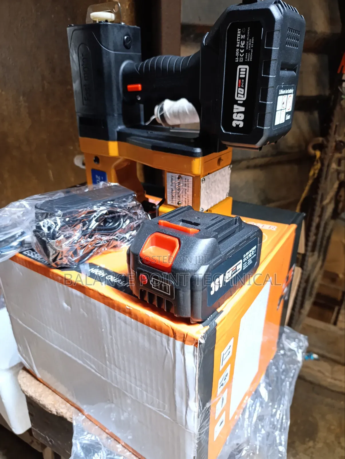 Bag Closer Machine