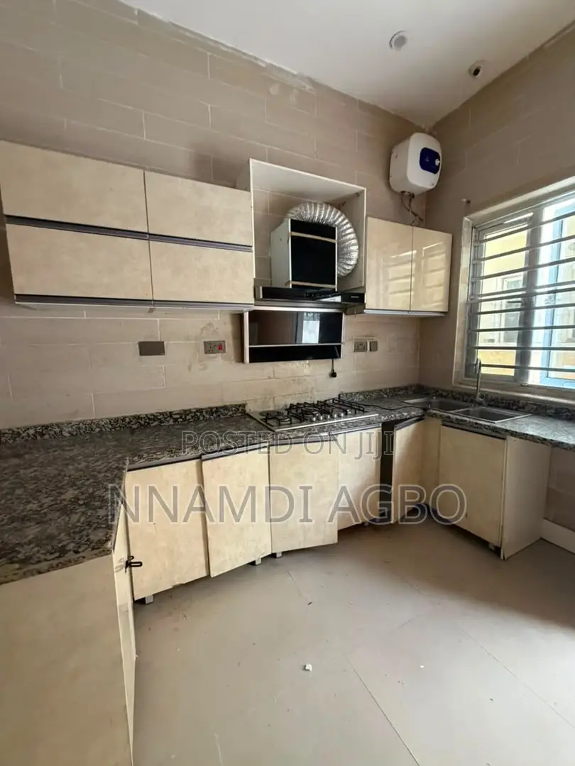 4bdrm Duplex in VGC / Ajah for rent
