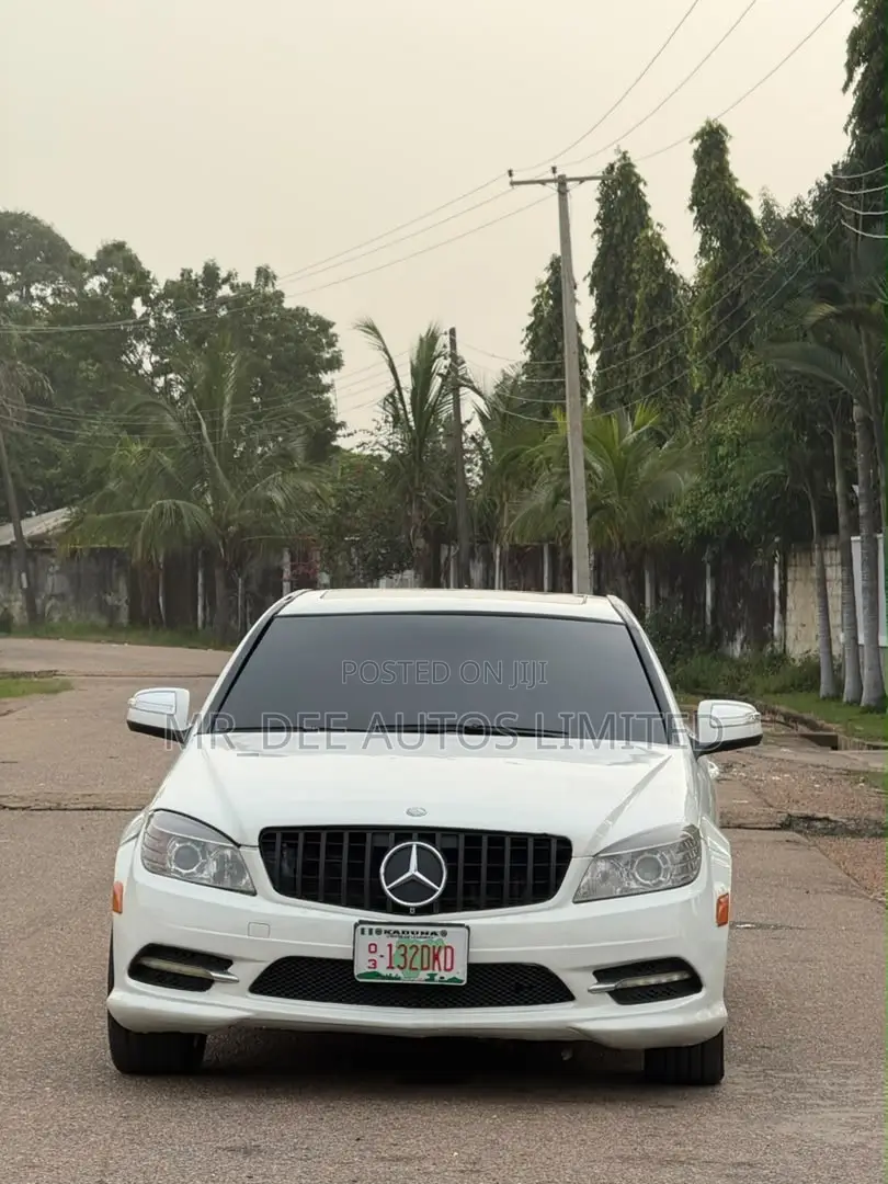 Mercedes-Benz C300 2008 White