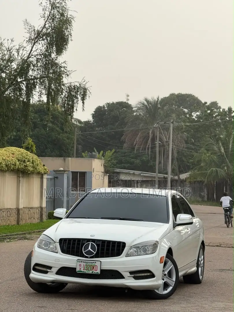 Mercedes-Benz C300 2008 White