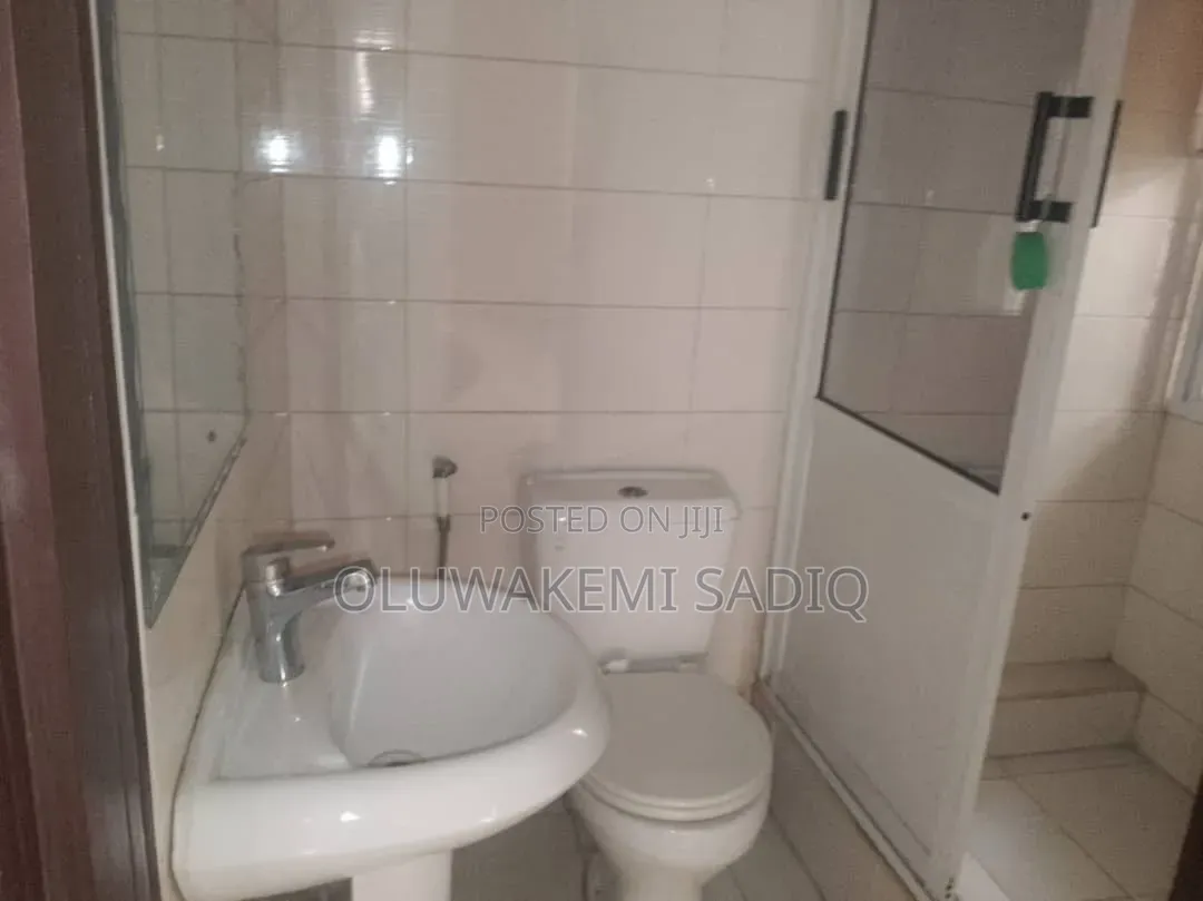 4bdrm Duplex in Ikeja Gra for rent