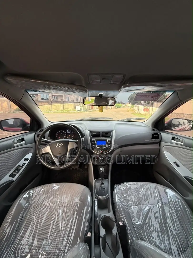 Hyundai Accent 2012 Maroon