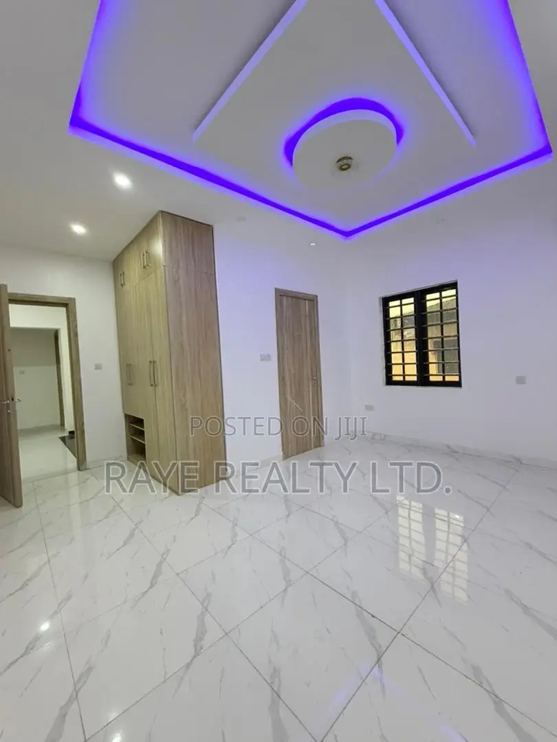5bdrm Duplex in Magodo Gra Phase 2 for sale