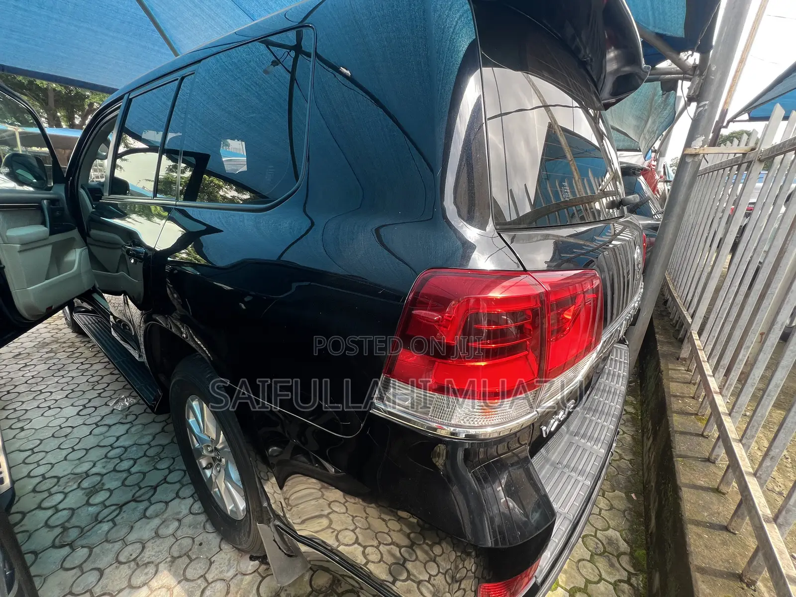 Toyota Land Cruiser 5.7 V8 VXR 2018 Black