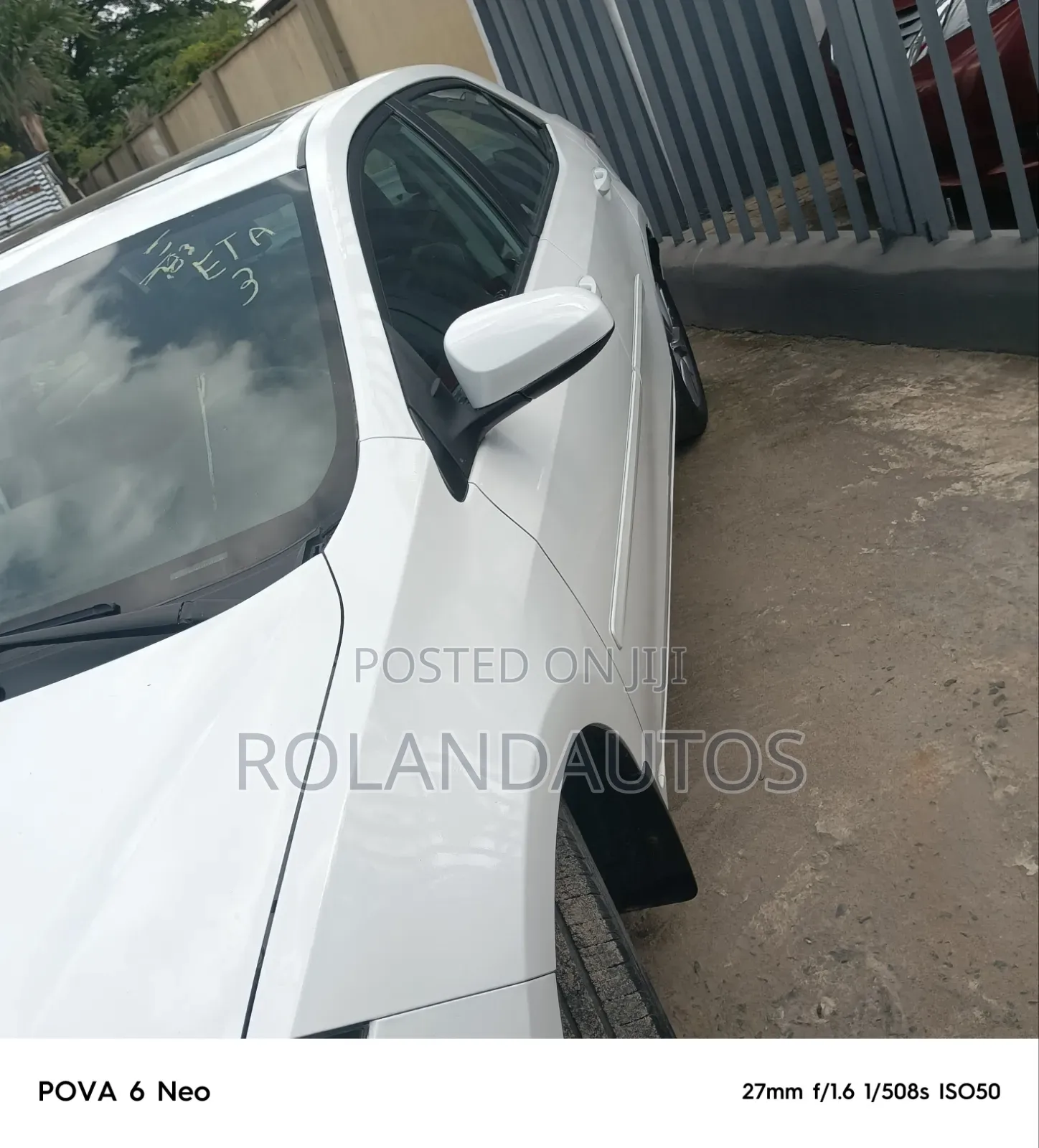 Toyota Corolla LE Eco 4dr Sedan (1.8L 4cyl CVT) 2014 White