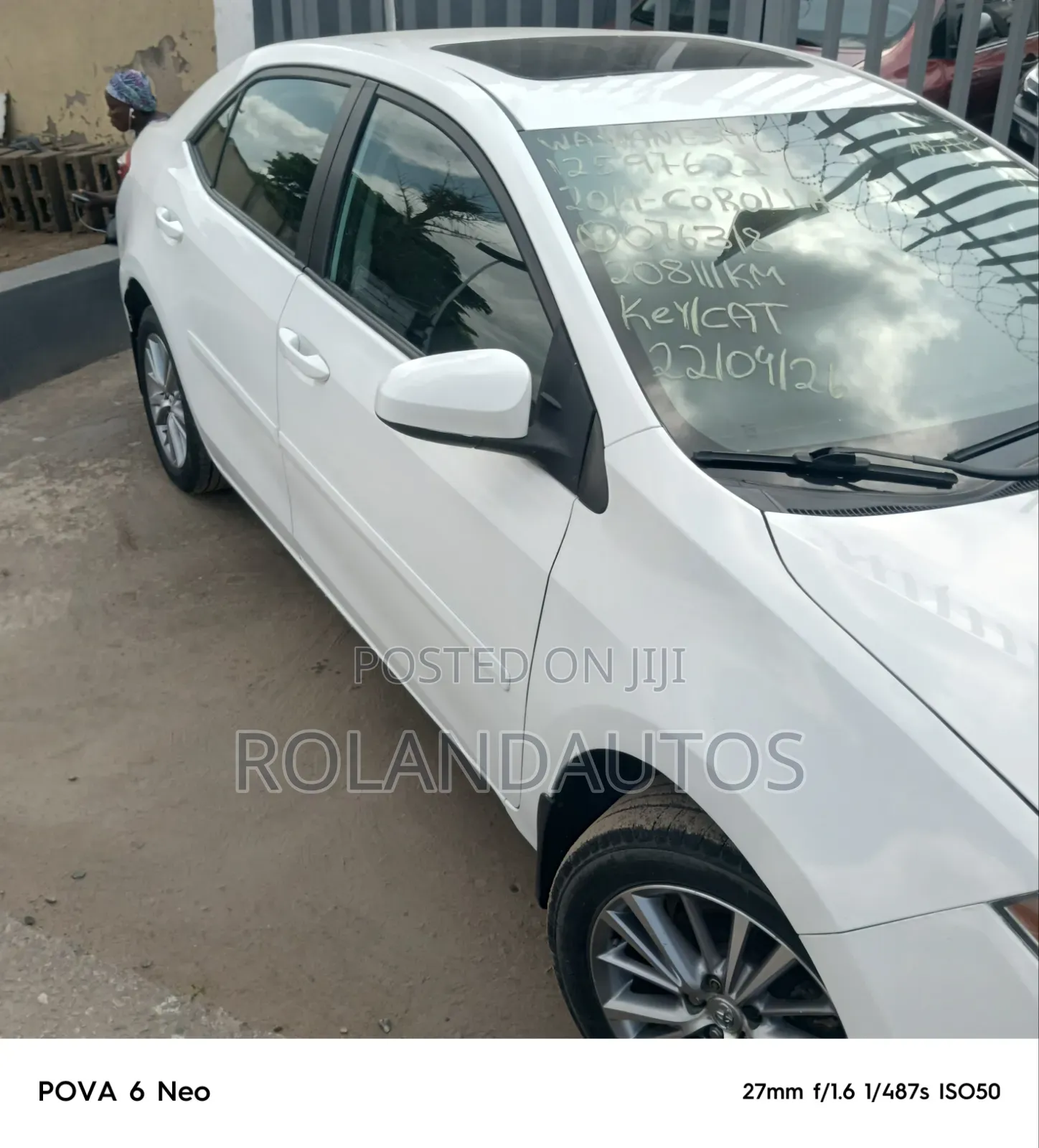 Toyota Corolla LE Eco 4dr Sedan (1.8L 4cyl CVT) 2014 White