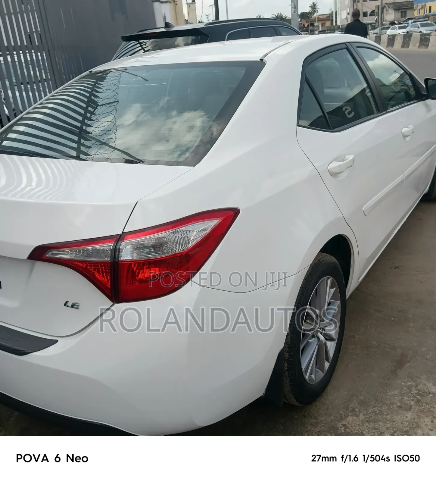 Toyota Corolla LE Eco 4dr Sedan (1.8L 4cyl CVT) 2014 White