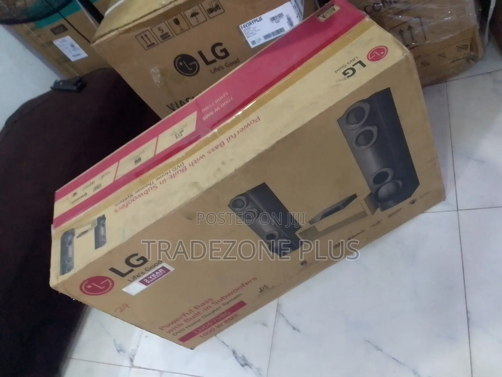 LG 4.2CH 1000W Bluetooth Home Cinema System