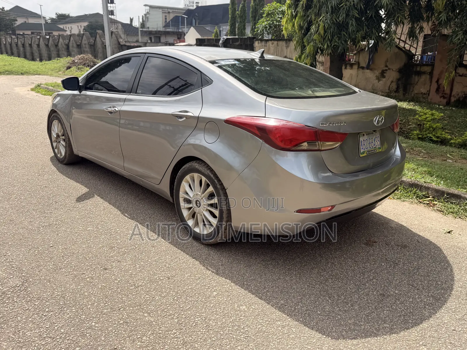 Hyundai Elantra Limited 2012 Gray