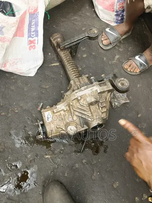Front Axel (Auxiliary) Toyota Sequoia 2010 to 2015