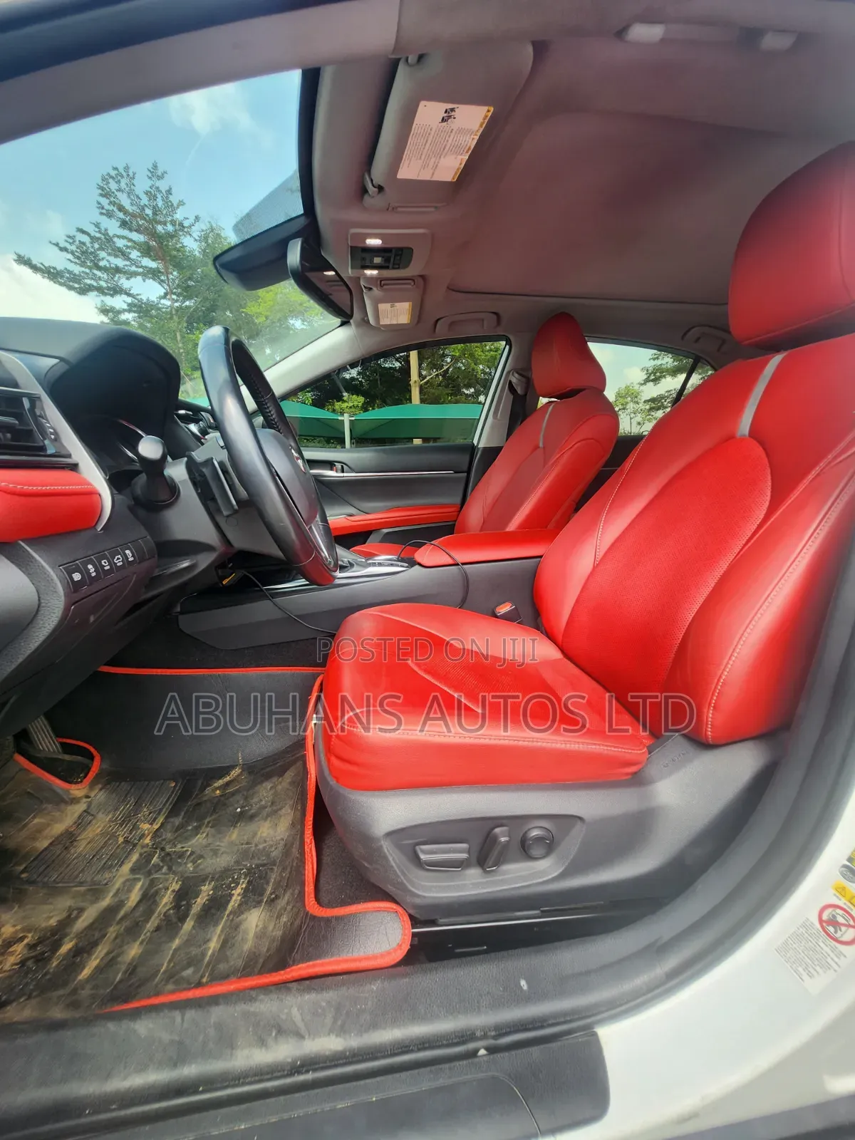 Toyota Camry XSE (2.5L 4cyl 8A) 2019 White
