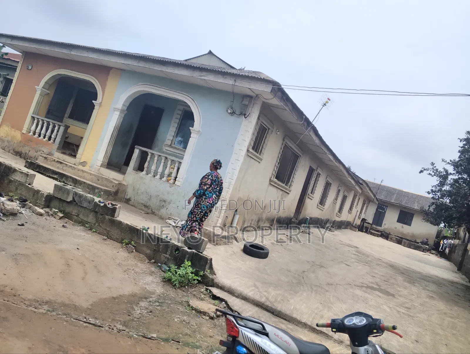 2bdrm Block of Flats in Love Estate Mowonla, Igbogbo for sale