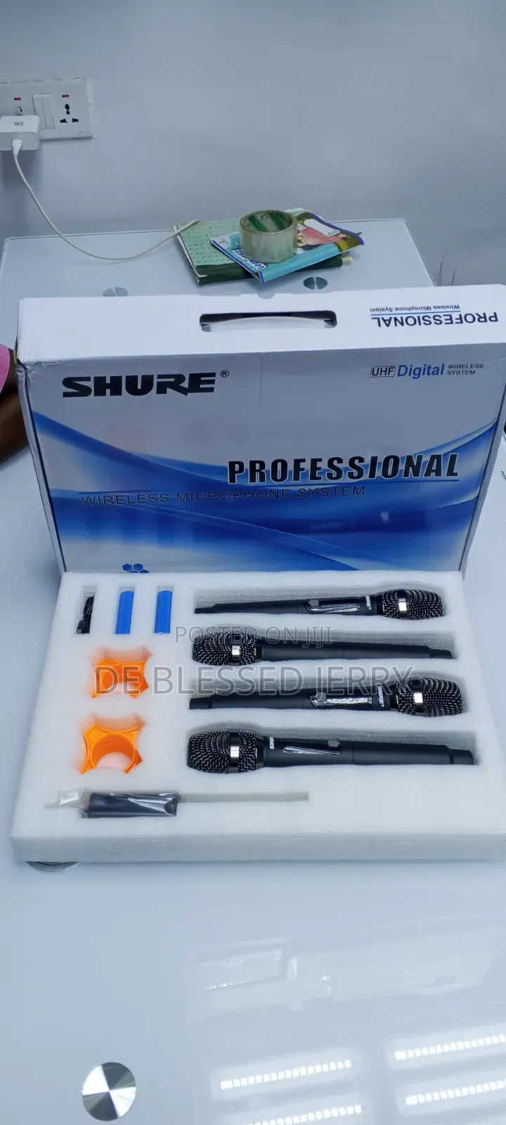 Shure UHF Digital Wireless Microphone System 4 In1