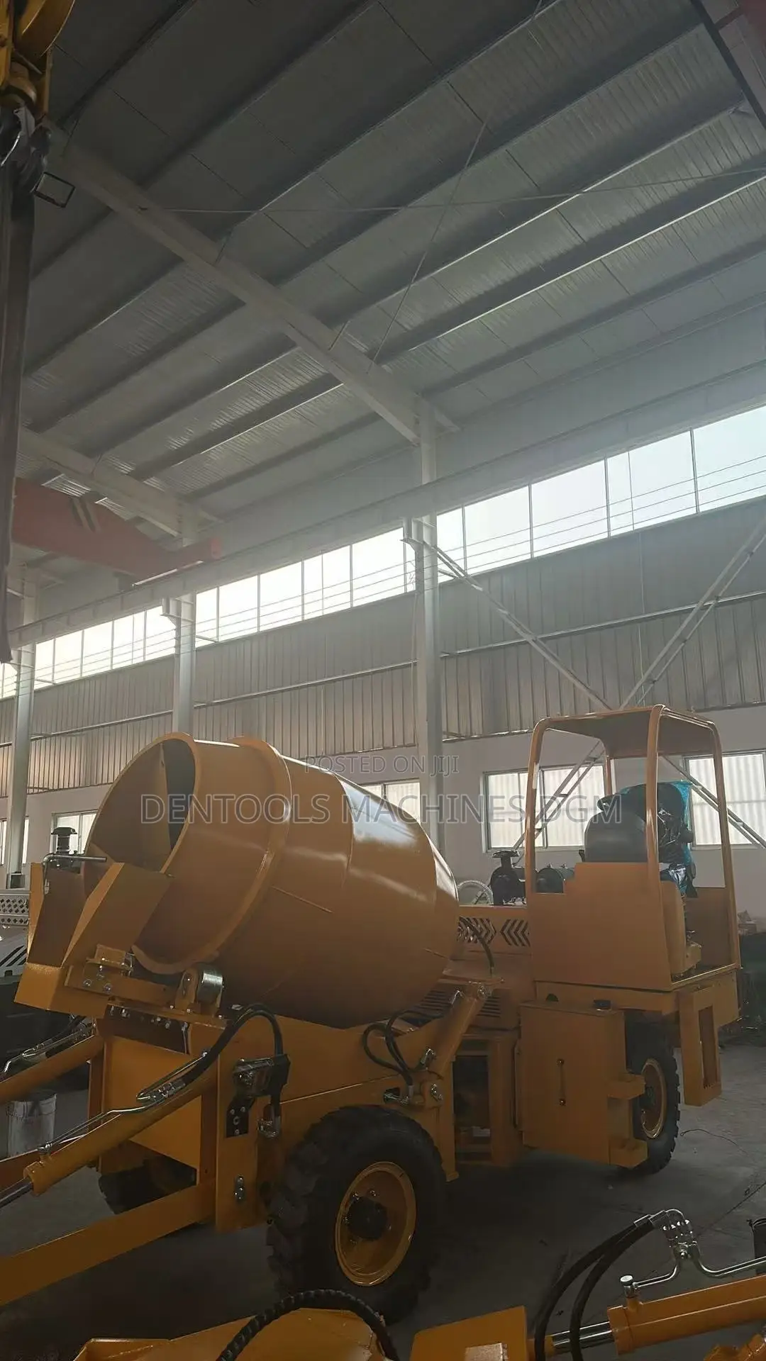 Self Loading Concrete Mixer Diesel Engine New