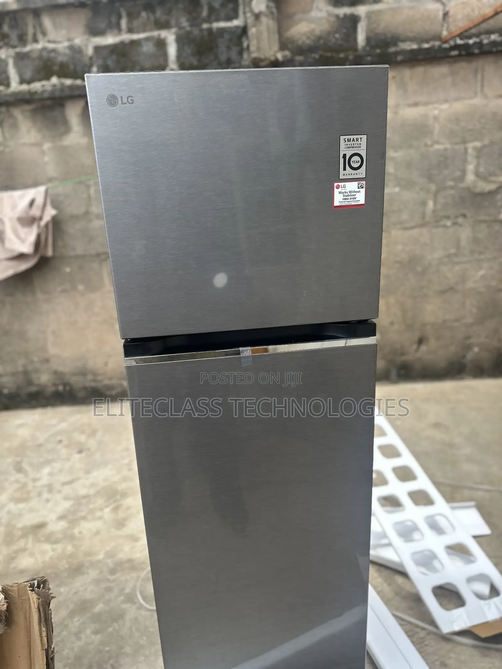 LG GL-B262PQKB 266 Litres Modern Double Door Fridge
