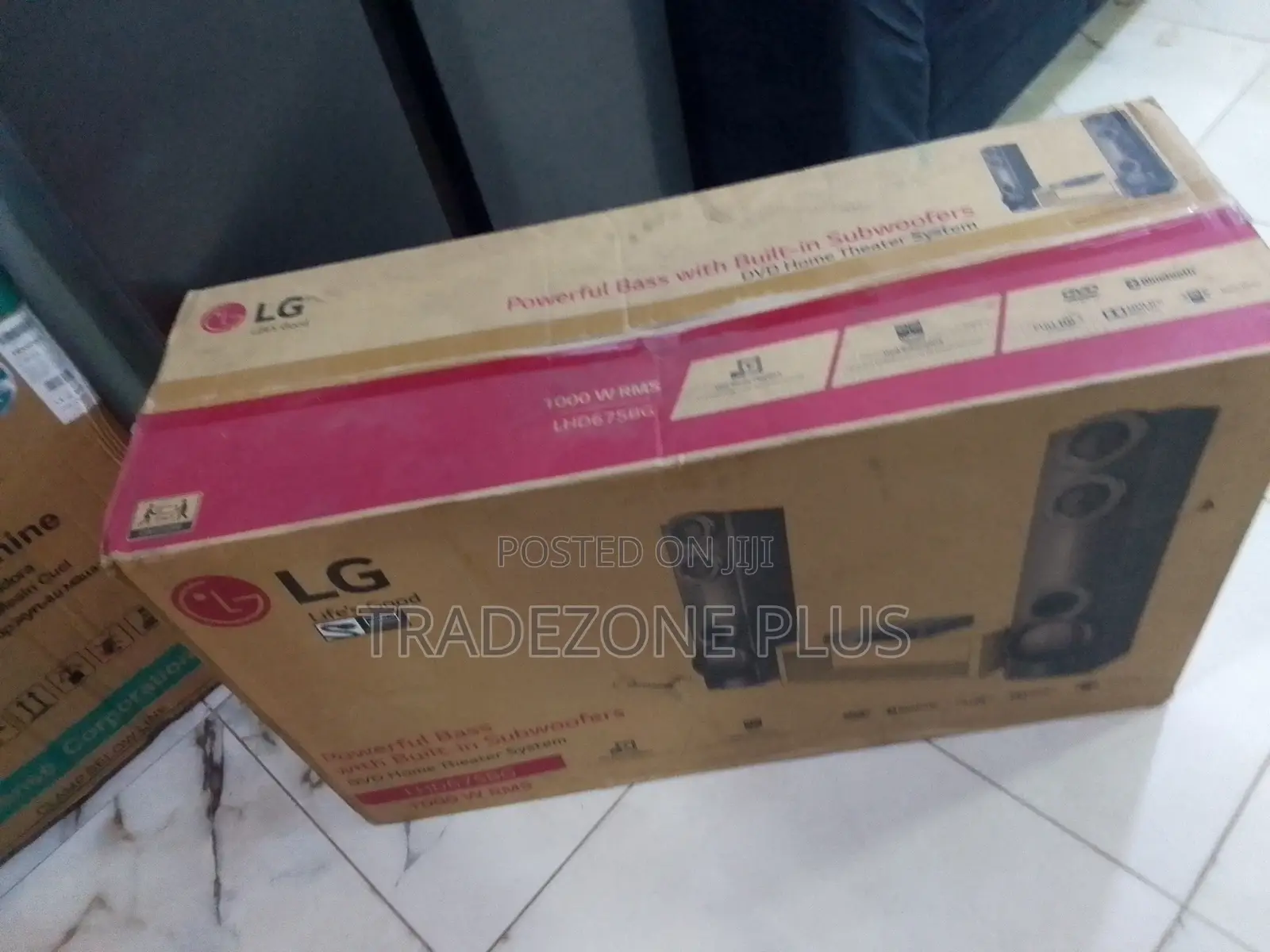 LG LHD675BG 1000W DVD and Bluetooth Sound System