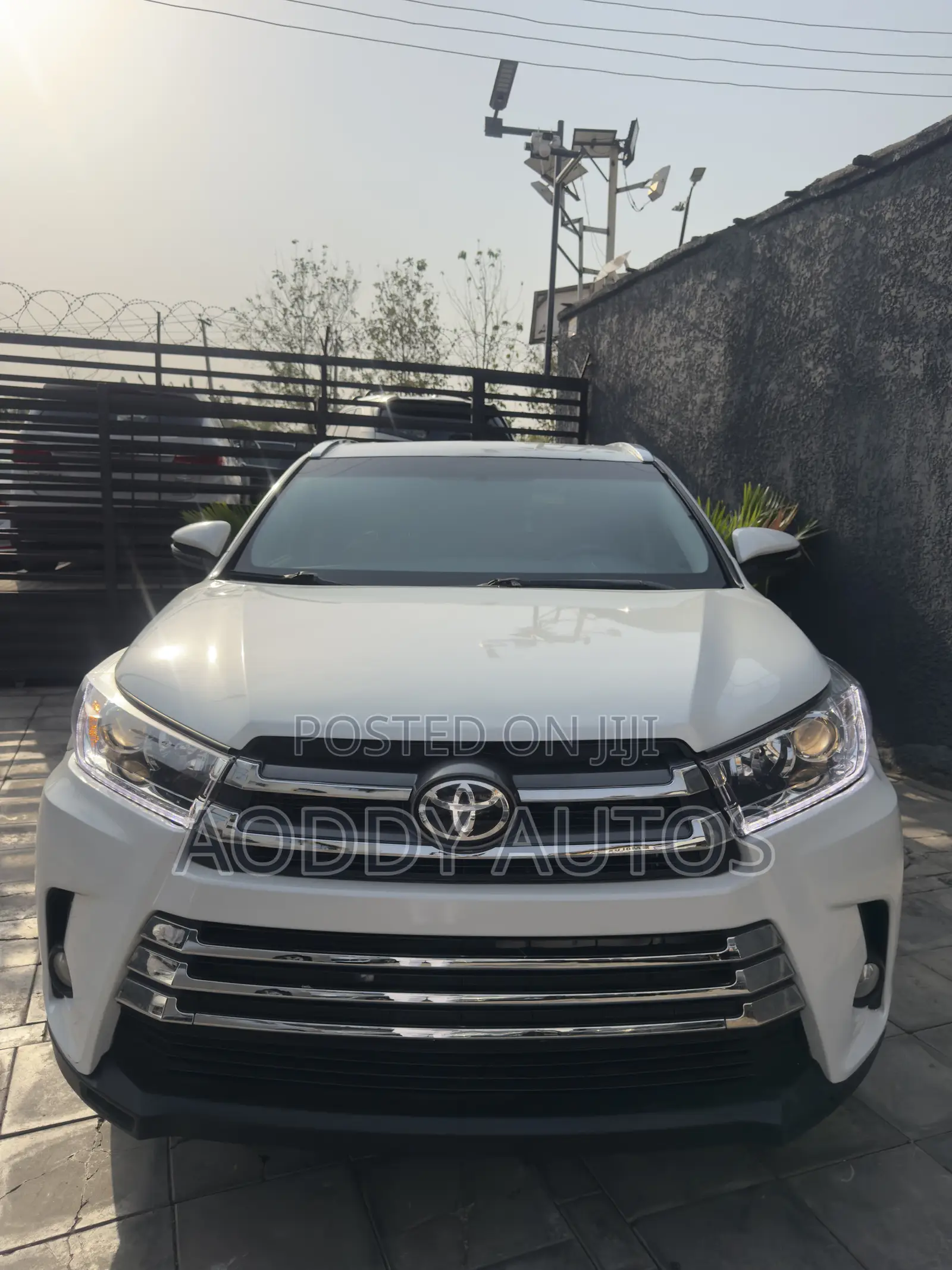 Toyota Highlander XLE 4dr SUV AWD (3.5L 6cyl 6A) 2015 White