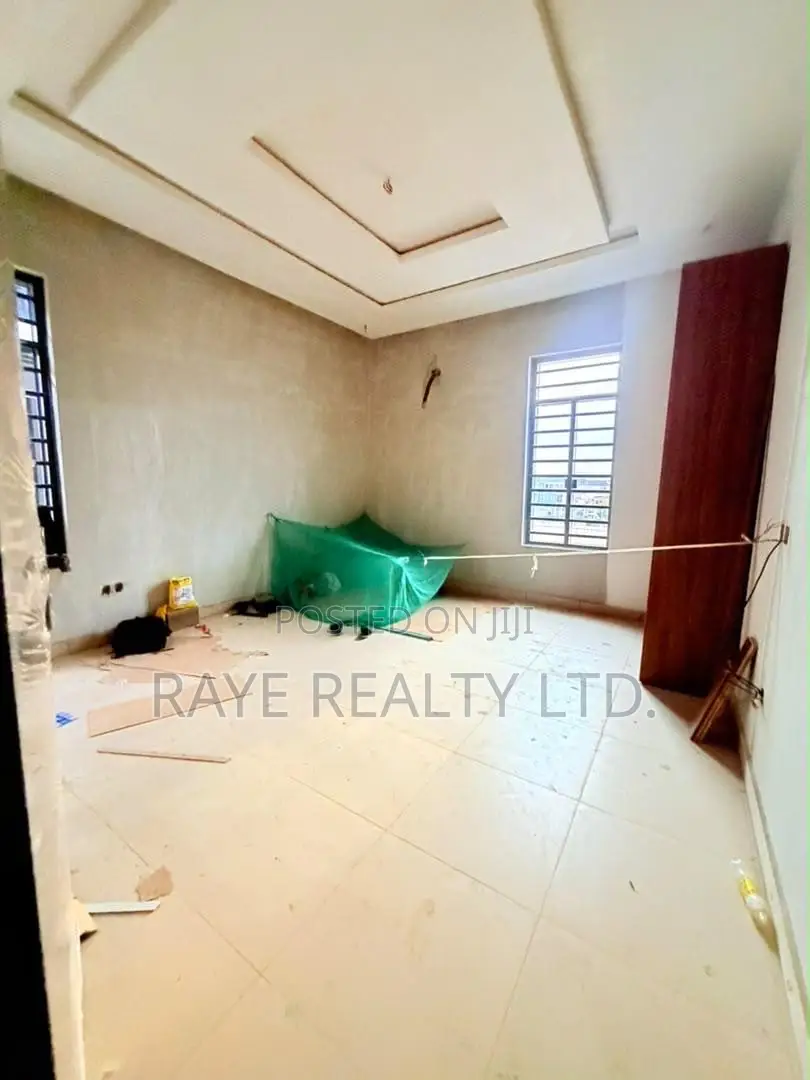 6bdrm Duplex in Magodo for sale