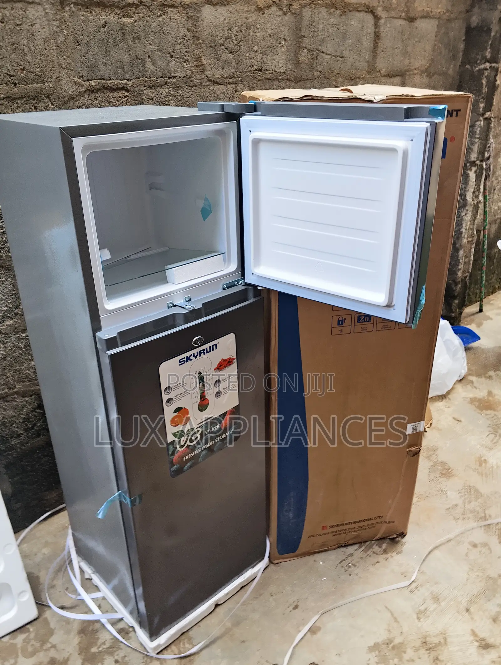 Skyrun 180L Refrigerator for Chilled and Frozen Items