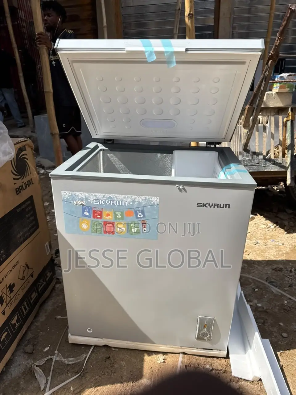 Buy SKYRUN 145L Freezer in Nigeria