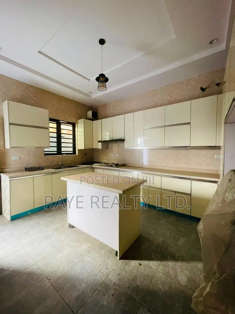 5bdrm Duplex in Magodo Gra Phase 2 for sale