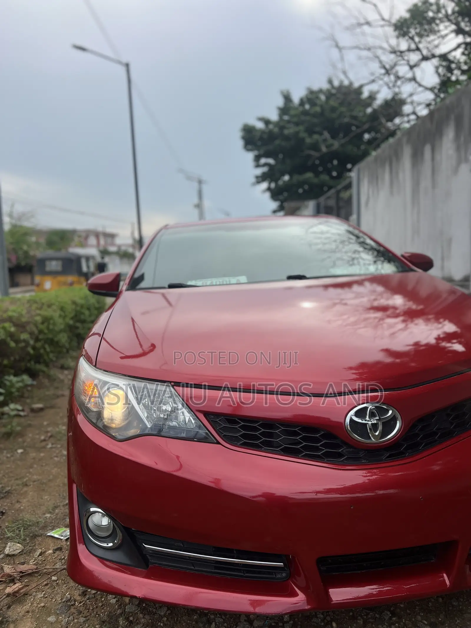 Toyota Camry SE 4dr Sedan (2.5L 4cyl 6A) 2013 Red