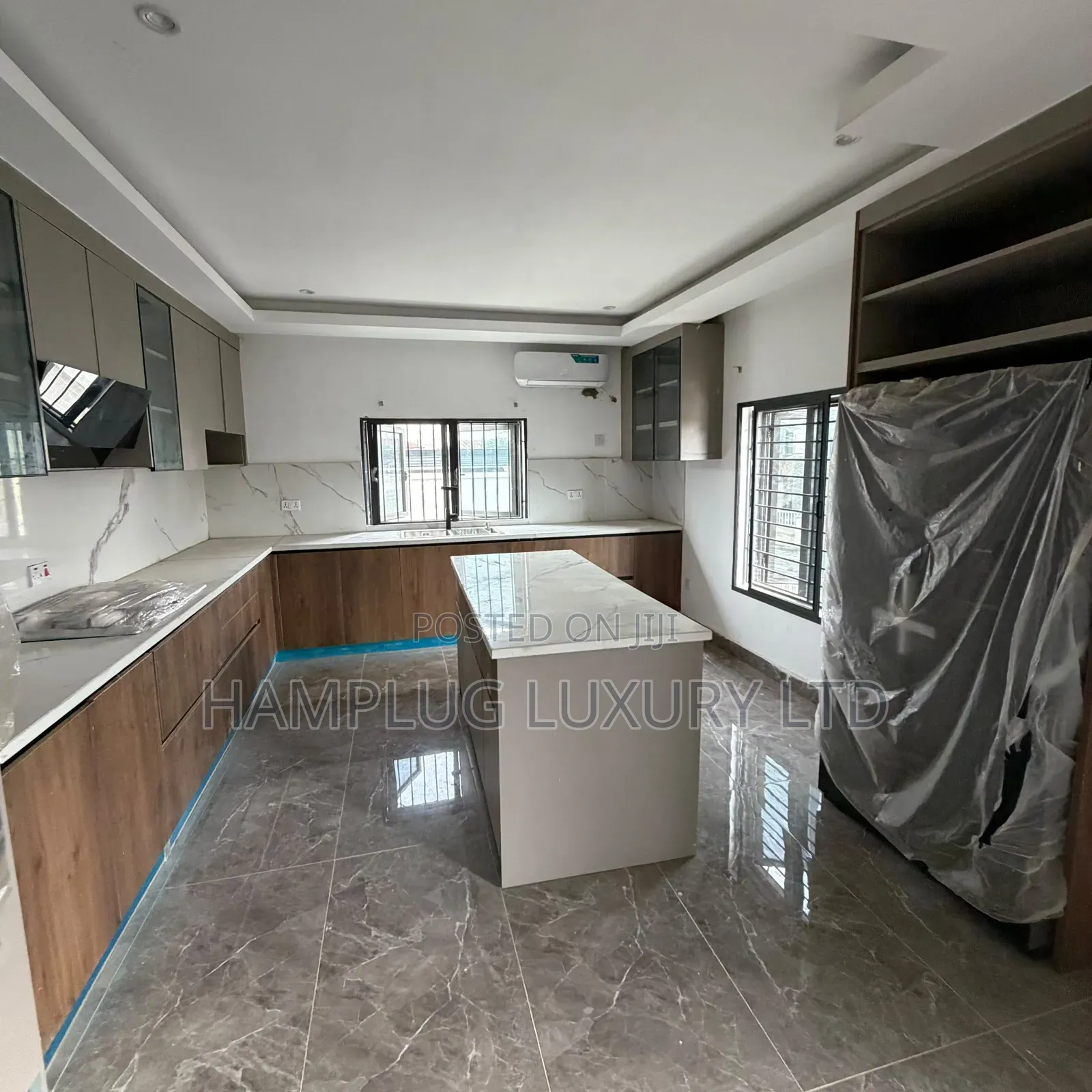Furnished 3bdrm Block of Flats in Wuse Zone 4 for sale