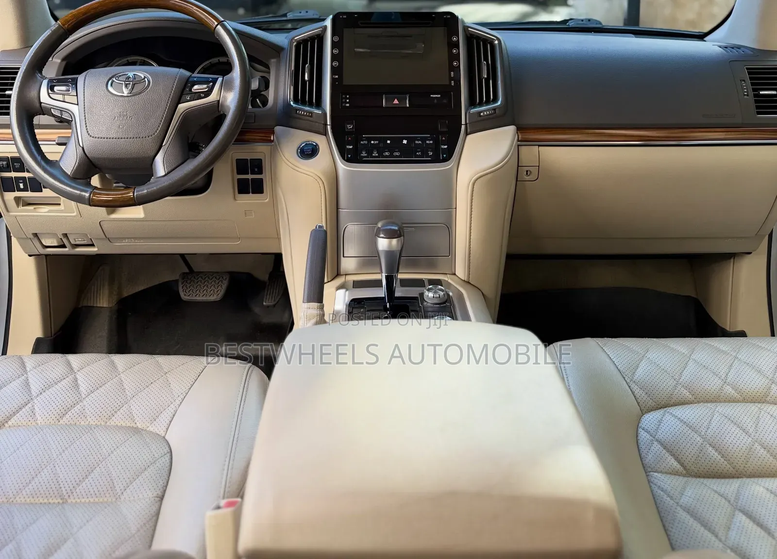 Toyota Land Cruiser 4.5 V8 VXR 2018 Black