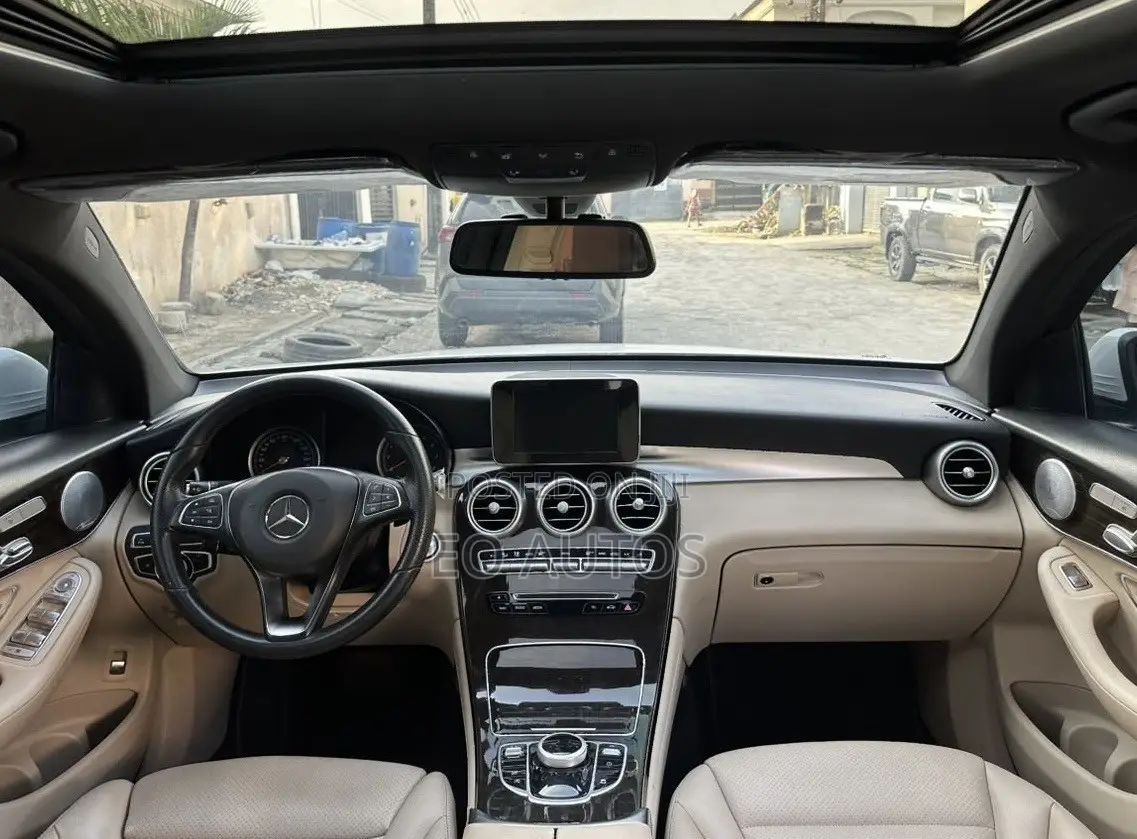 Mercedes-Benz GLC-Class 2019 White