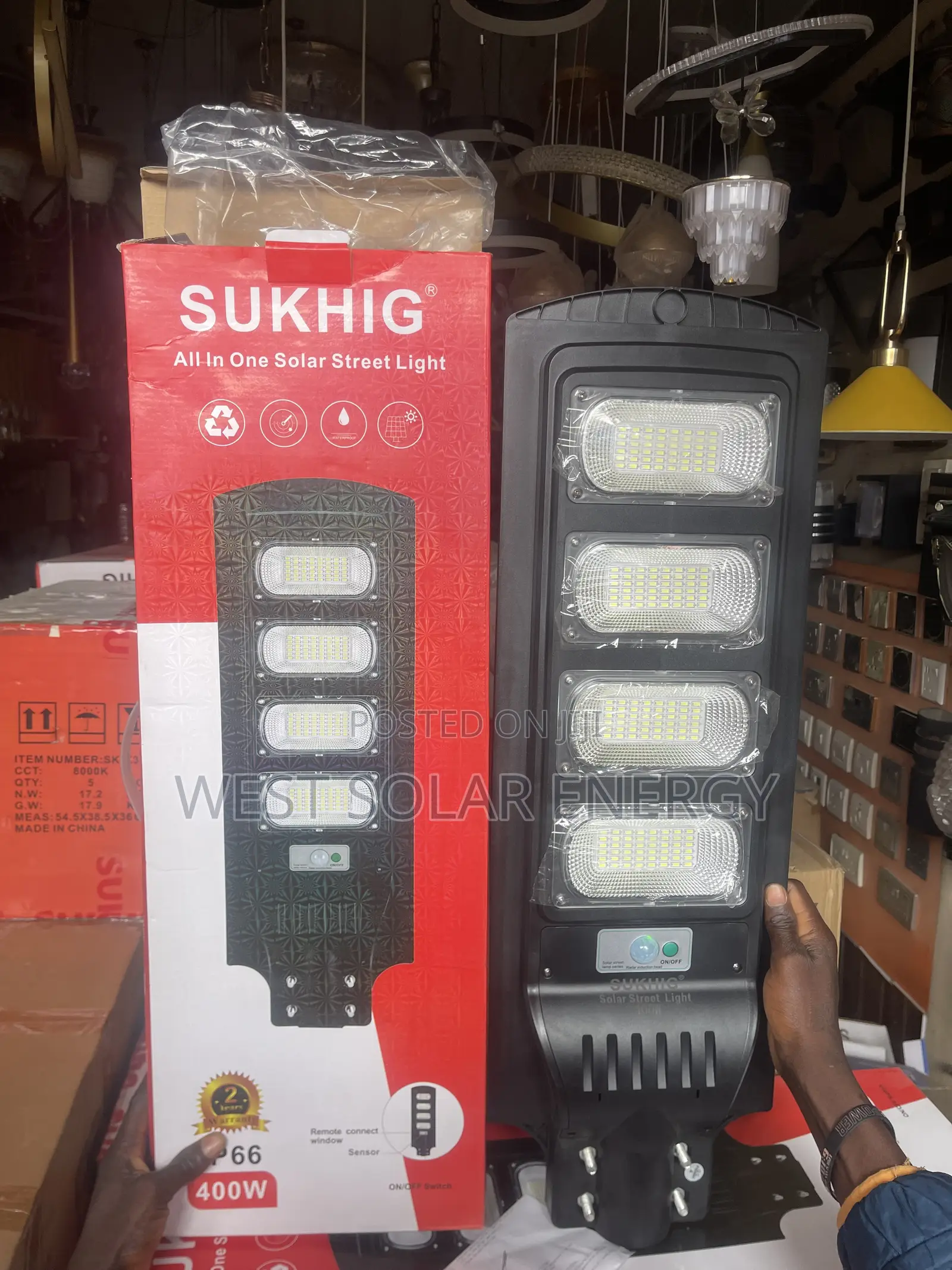 400W P66 All in One SUKHIG Solar Street Light