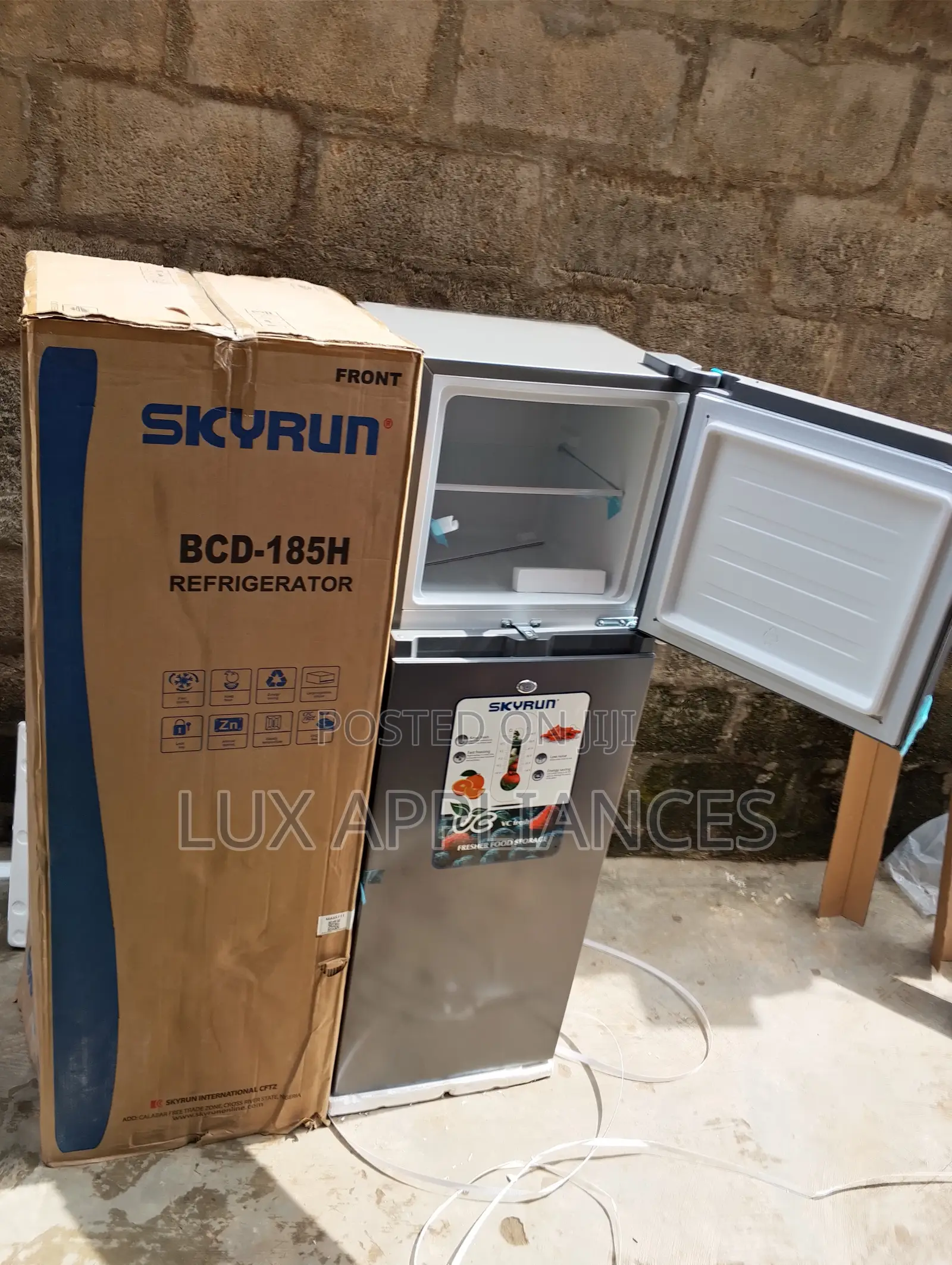 SkyRun Two Door Kitchen Storage Refrigerator 180l