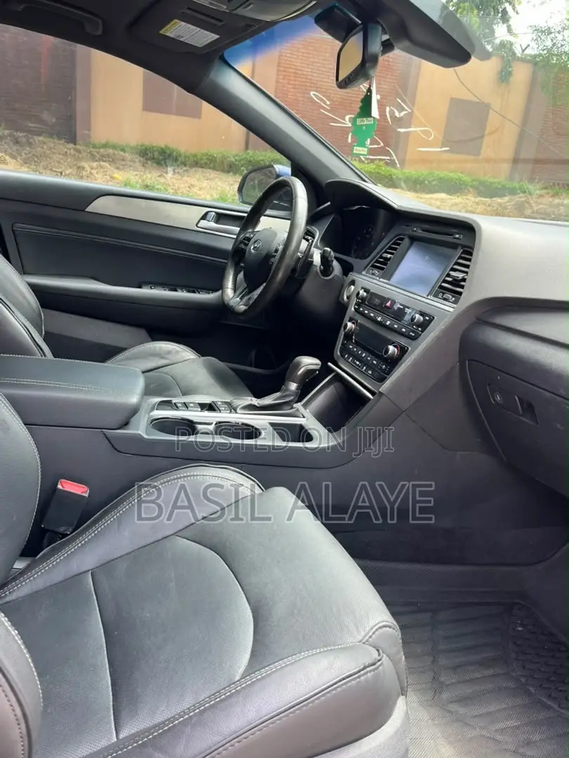 Hyundai Sonata Sport 2.0T Sedan FWD (2.0L 4cyl 6A) 2016 Blue
