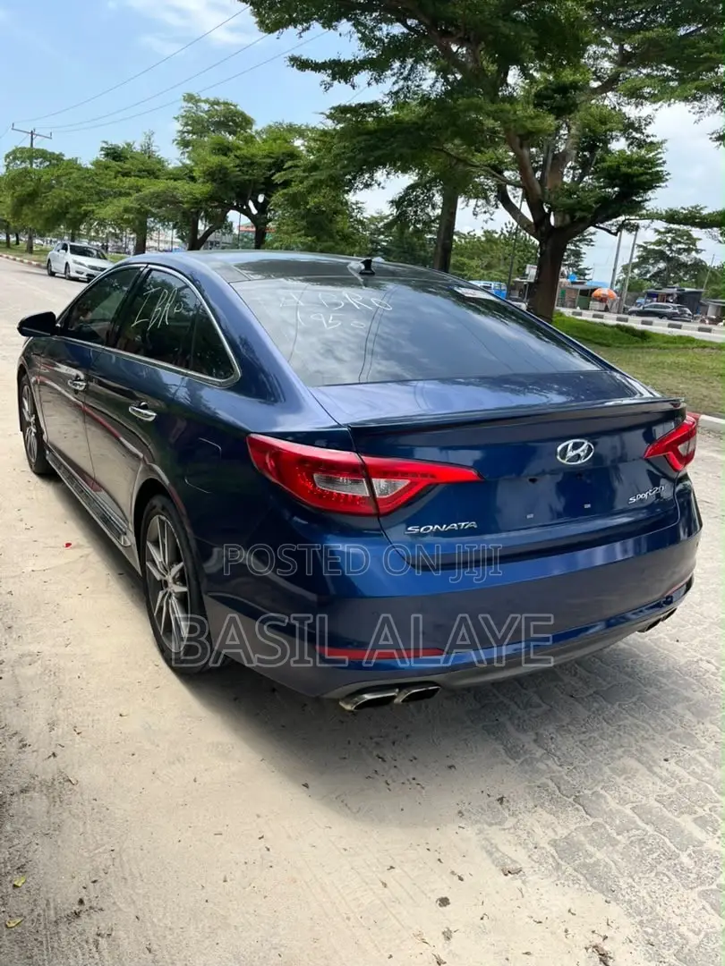 Hyundai Sonata Sport 2.0T Sedan FWD (2.0L 4cyl 6A) 2016 Blue
