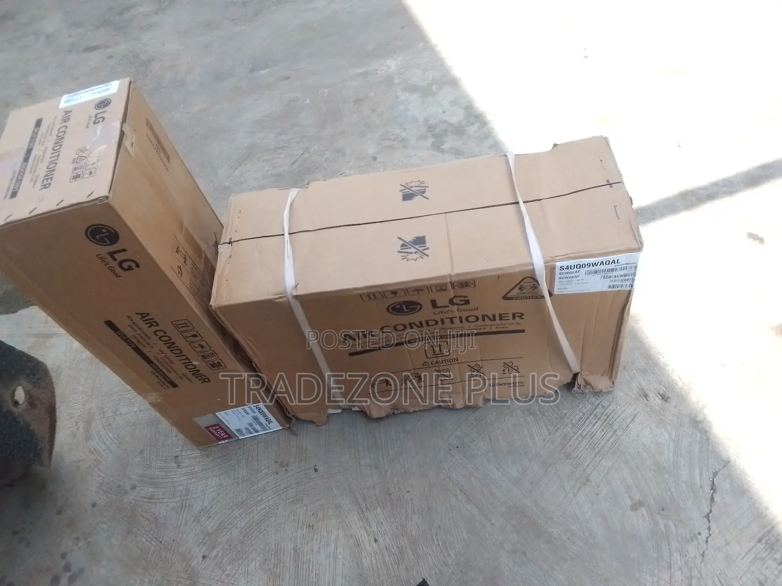 LG 1HP AC for Small Offices and Residential Rooms