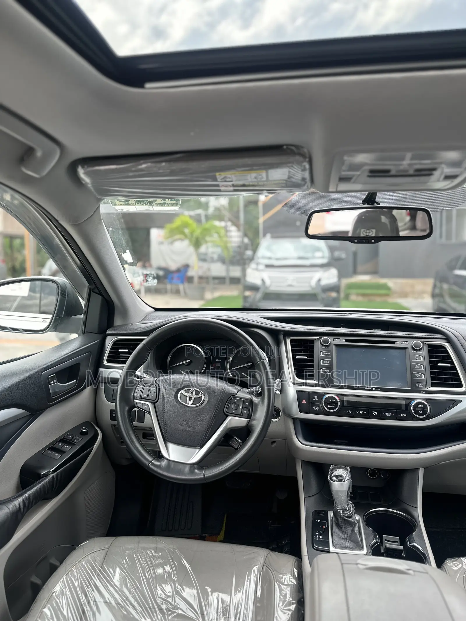 Toyota Highlander XLE 4dr SUV (3.5L 6cyl 6A) 2015 White